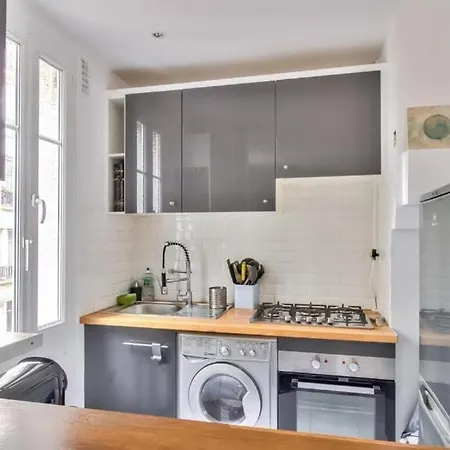 Flat Jules Joffrin Station And Clignancourt Apartment