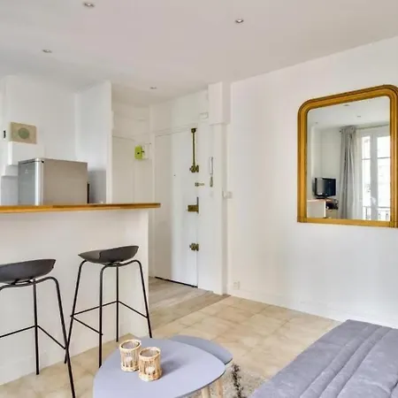 Flat Jules Joffrin Station And Clignancourt *