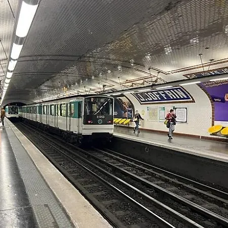 Flat Jules Joffrin Station And Clignancourt باريس